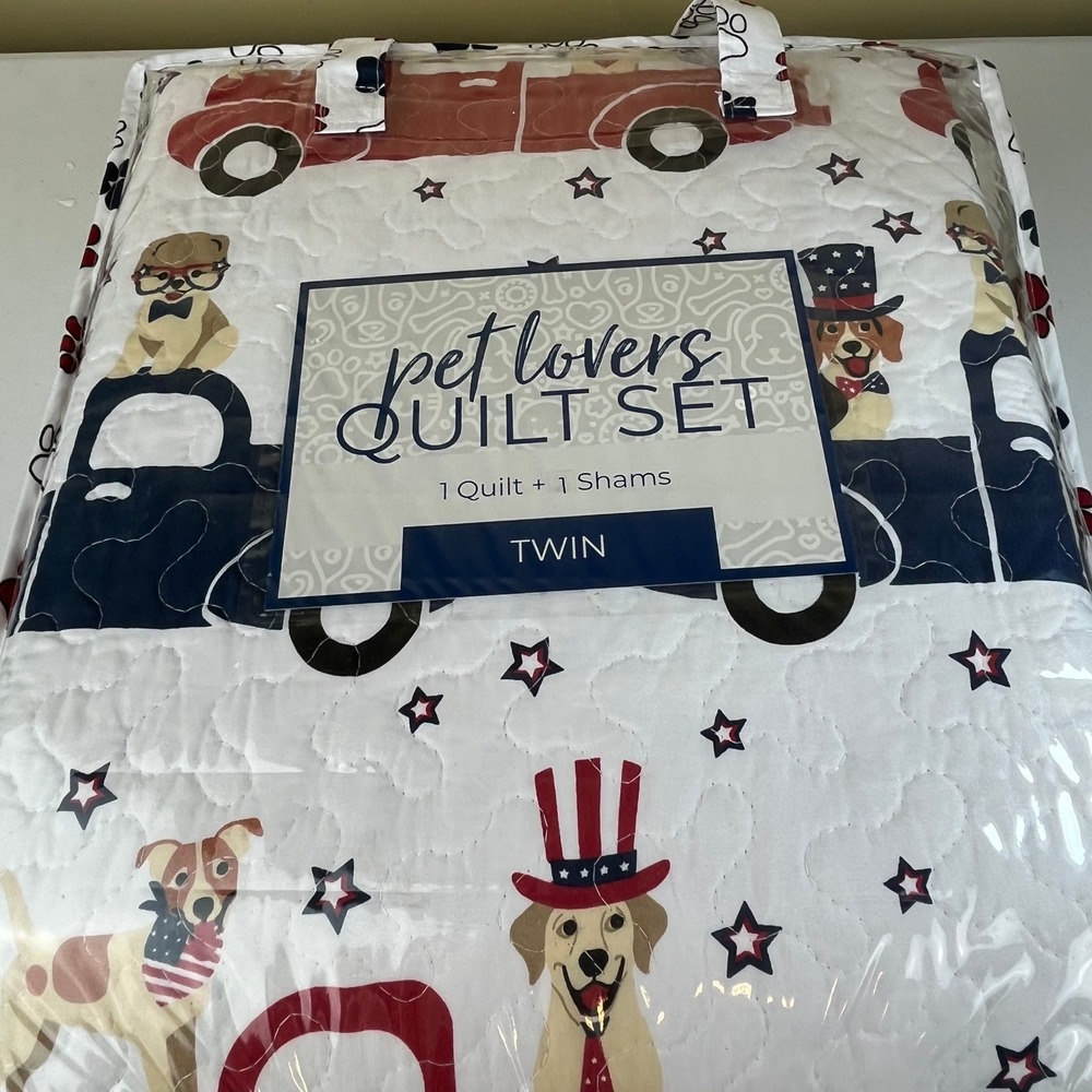 Pet Lovers Quilt Set TWIN Patriotic Dogs Trucks Red White Blue Sham USA Flag